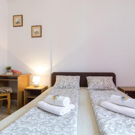 Pape Punat Hotel Eksteriør billede
